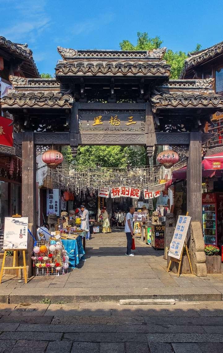 探索日本潜艇撞中国商船,商船毫发无损,潜艇翅膀却断了,日本潜艇这么脆弱吗?热门话题 | 日本潜艇撞中国商船,商船毫发无损,潜艇翅膀却断了,日本潜艇这么脆弱吗?红迪网平台