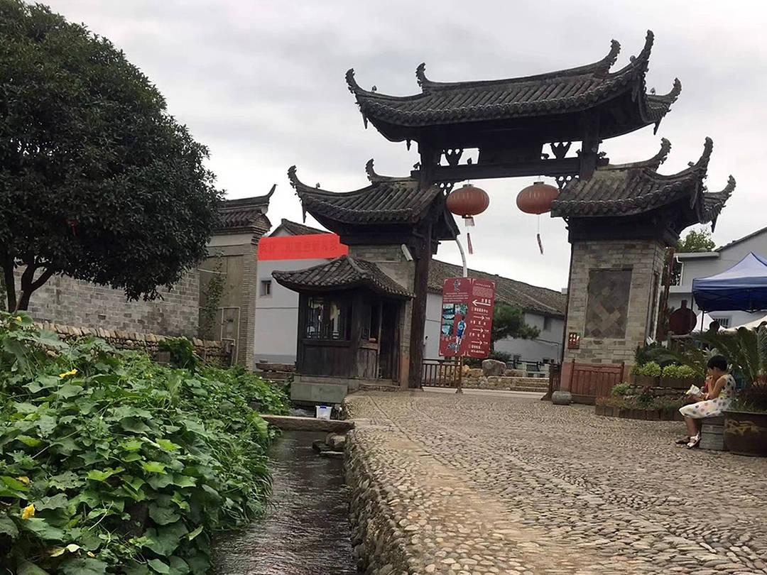 沙特媒体：C罗伤势相对有所好转，明天前往中国